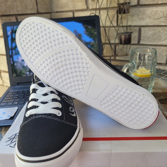 Ladies Sneakers - Picture 5 of 8